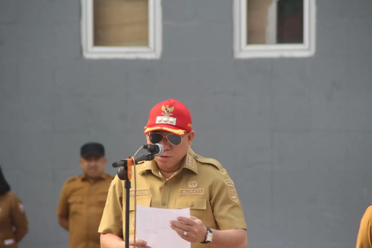 Kabut Asap Karhutla Meningkat, Bupati Samaun Dahlan Ambil Langkah Tegas Lindungi Pelajar Fakfak